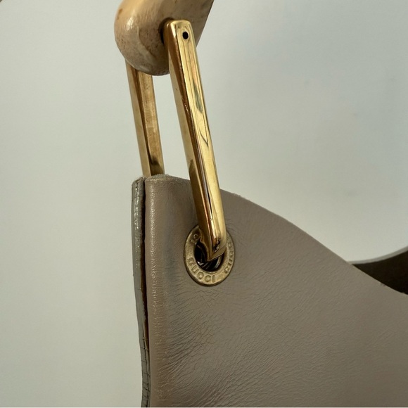 Vintage Gucci taupe grey leather bamboo handle tote bag with matching pouch - Picture 5 of 16